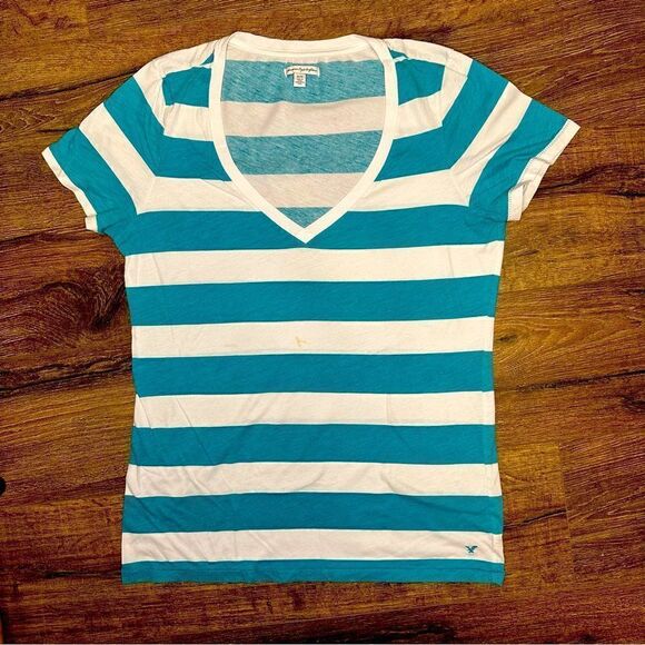American Eagle Green and White Stripped V-Neck T-Shirt - Picture 2 of 6
